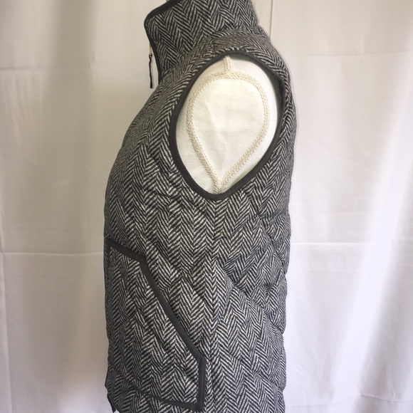 J.Crew Factory Puffer Vest Houndstooth NWT - Picture 3 of 8